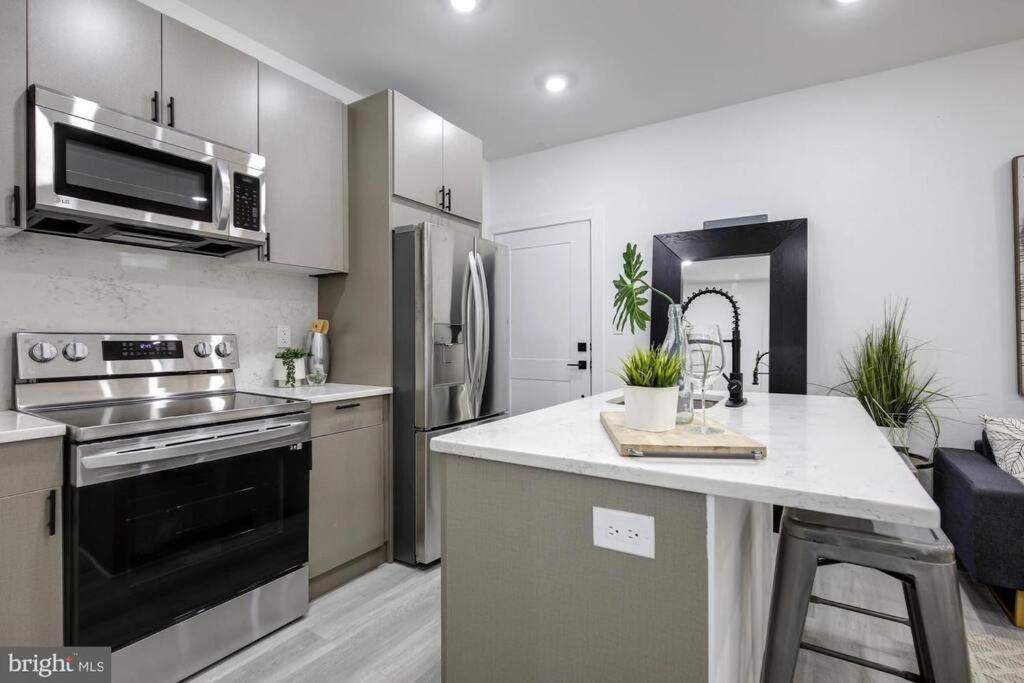 Brandnew Luxury Capitol Hill Apt! Near Free Trolly Washington Exterior photo